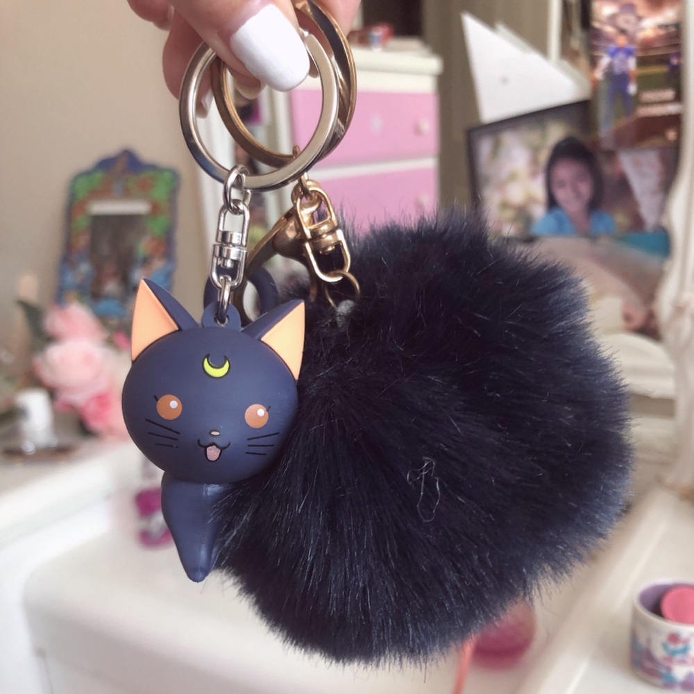 SAILOR MOON 🌙 cat charm with puff ball !